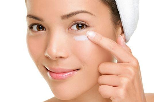 25歲以后才開始眼部保養(yǎng)？眼部護理的7個誤區(qū)！