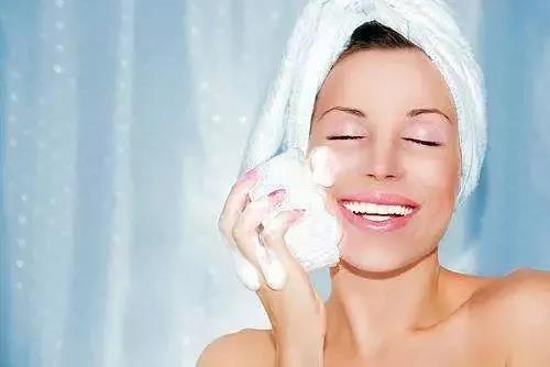 洗面奶都選不對，你這臉白洗了！