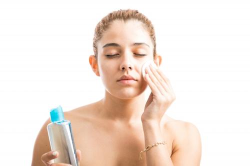 用護(hù)膚品刺痛，真的是因?yàn)槠つw缺水嗎？