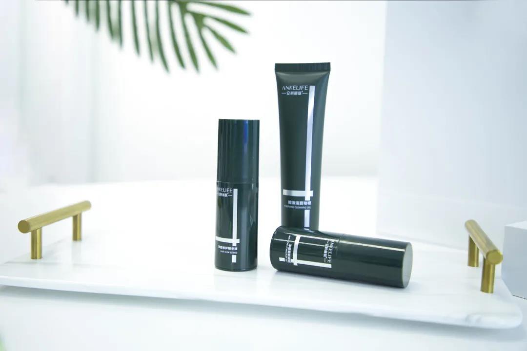 你不是一個(gè)人在“戰(zhàn)痘”！